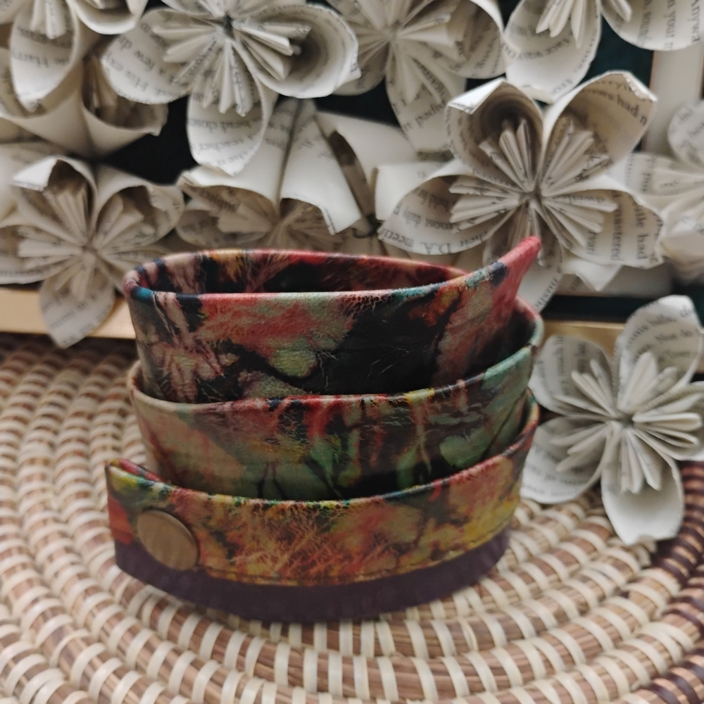 Colorful Abstract Print Leather Cuff Bracelet Purple Multicolor NEW - Picture 6 of 13